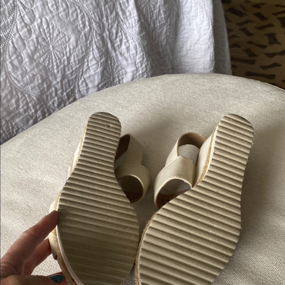 Life Stride Brielle Beige Wedge Sandals - Picture 4 of 4